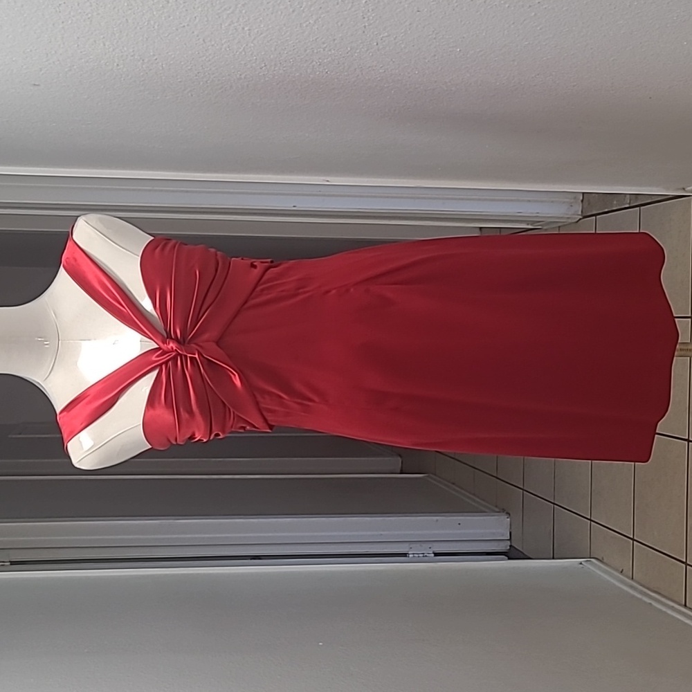 Beautiful dress in satiny red, great for prom, winter formal